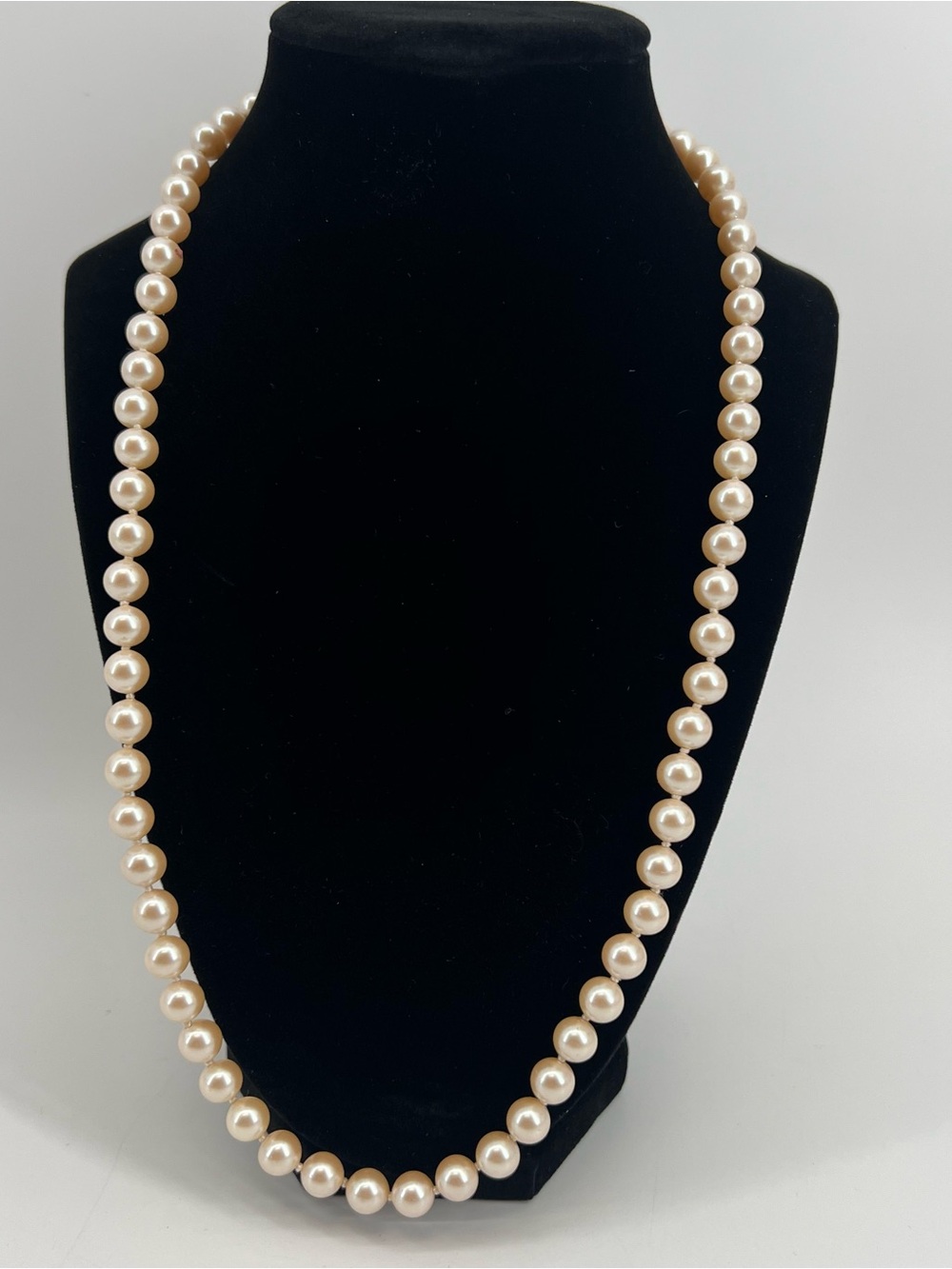 11.5” Pearl Necklace Horse Eye Hollow Filigree Clasp
